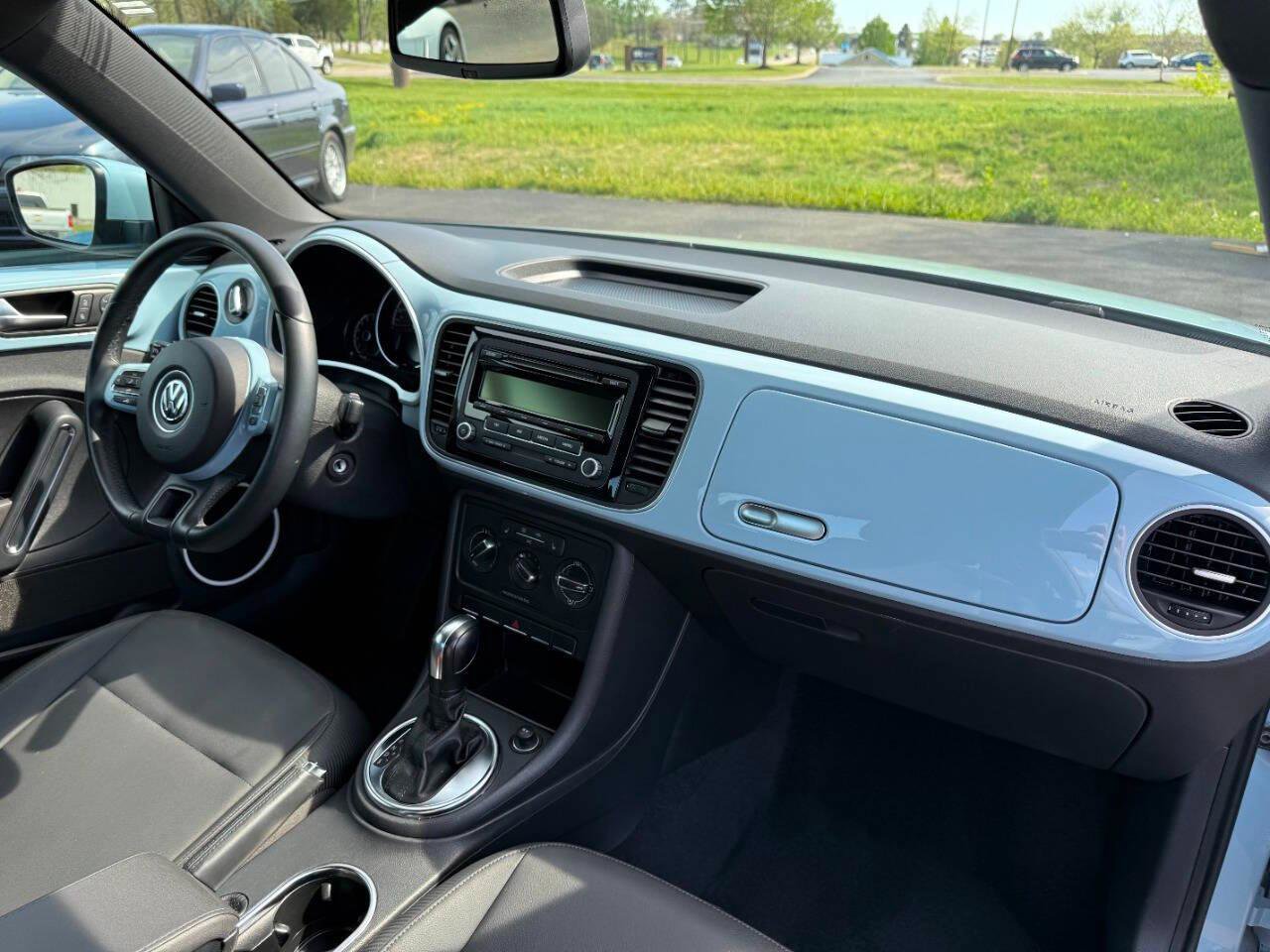 Used 2014 Volkswagen Beetle 2.5 image 22