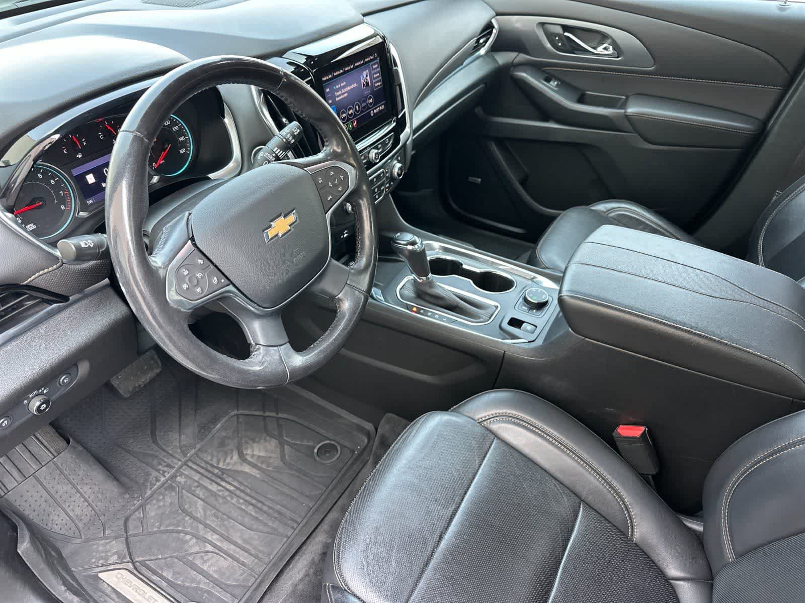 Used 2020 Chevrolet Traverse Premier w/ Redline Edition AWD/4WD image 11
