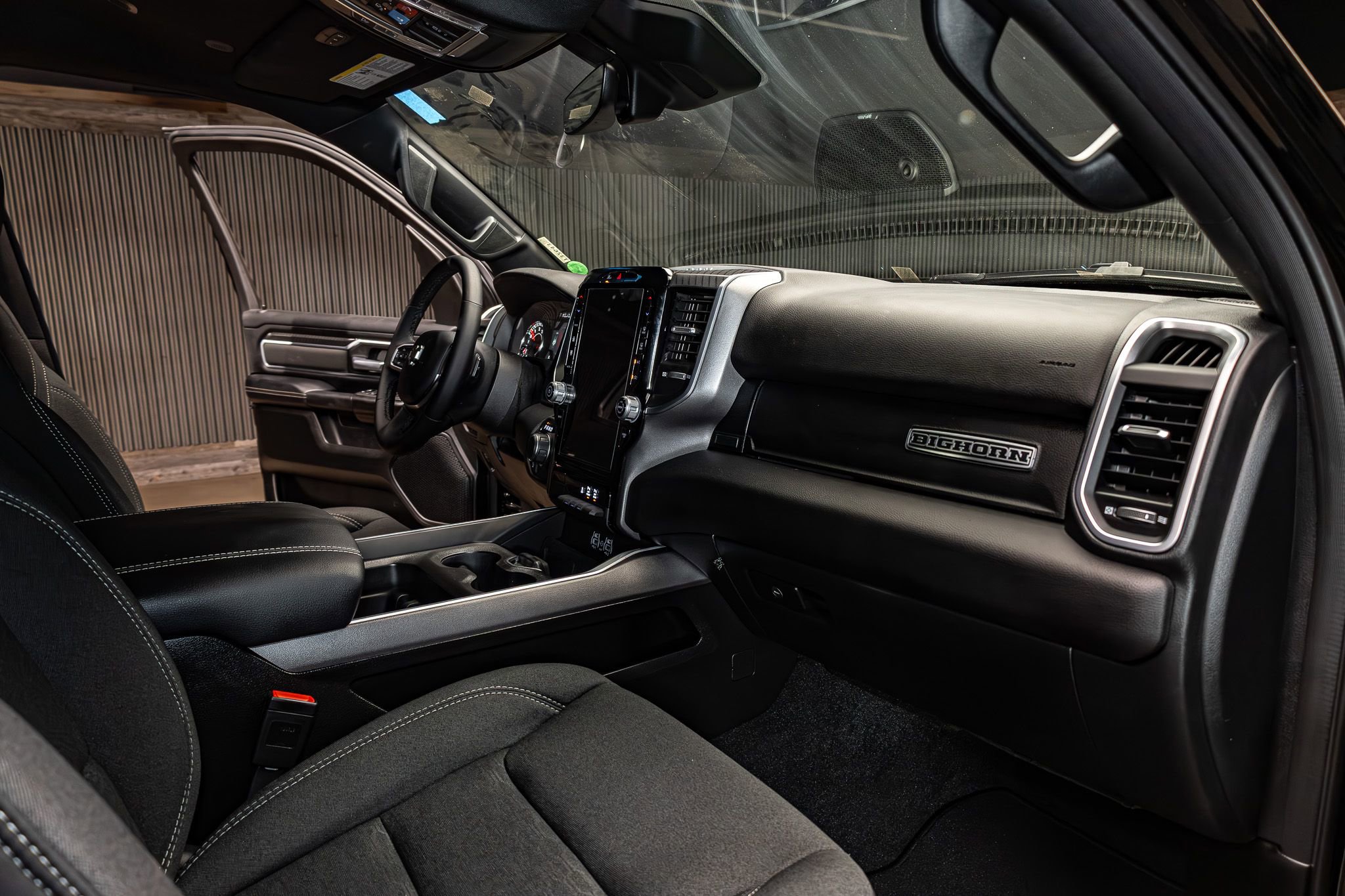 Used 2025 RAM 1500 Big Horn AWD/4WD image 17