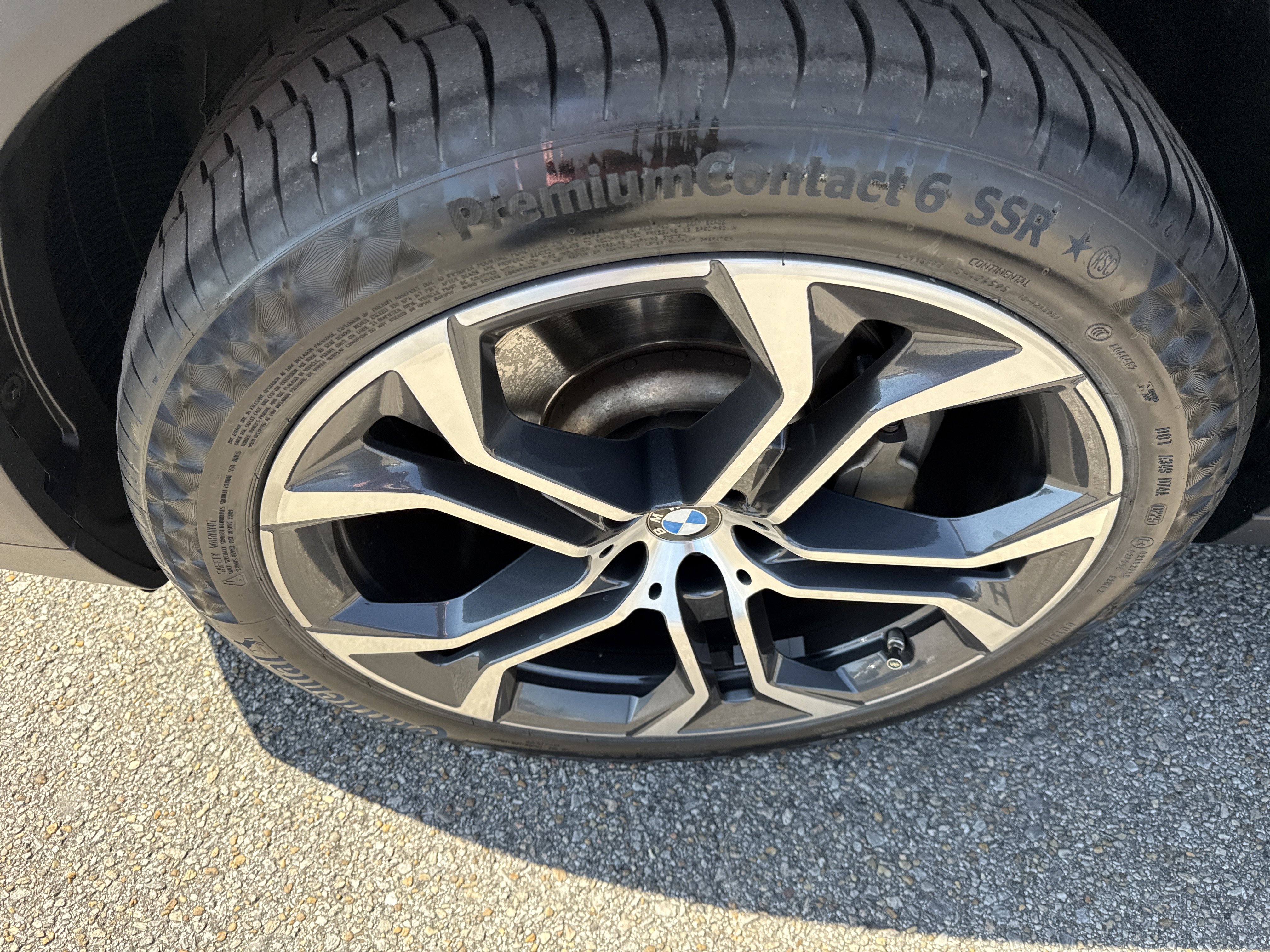 Used 2020 BMW X6 sDrive40i w/ Premium Package image 19