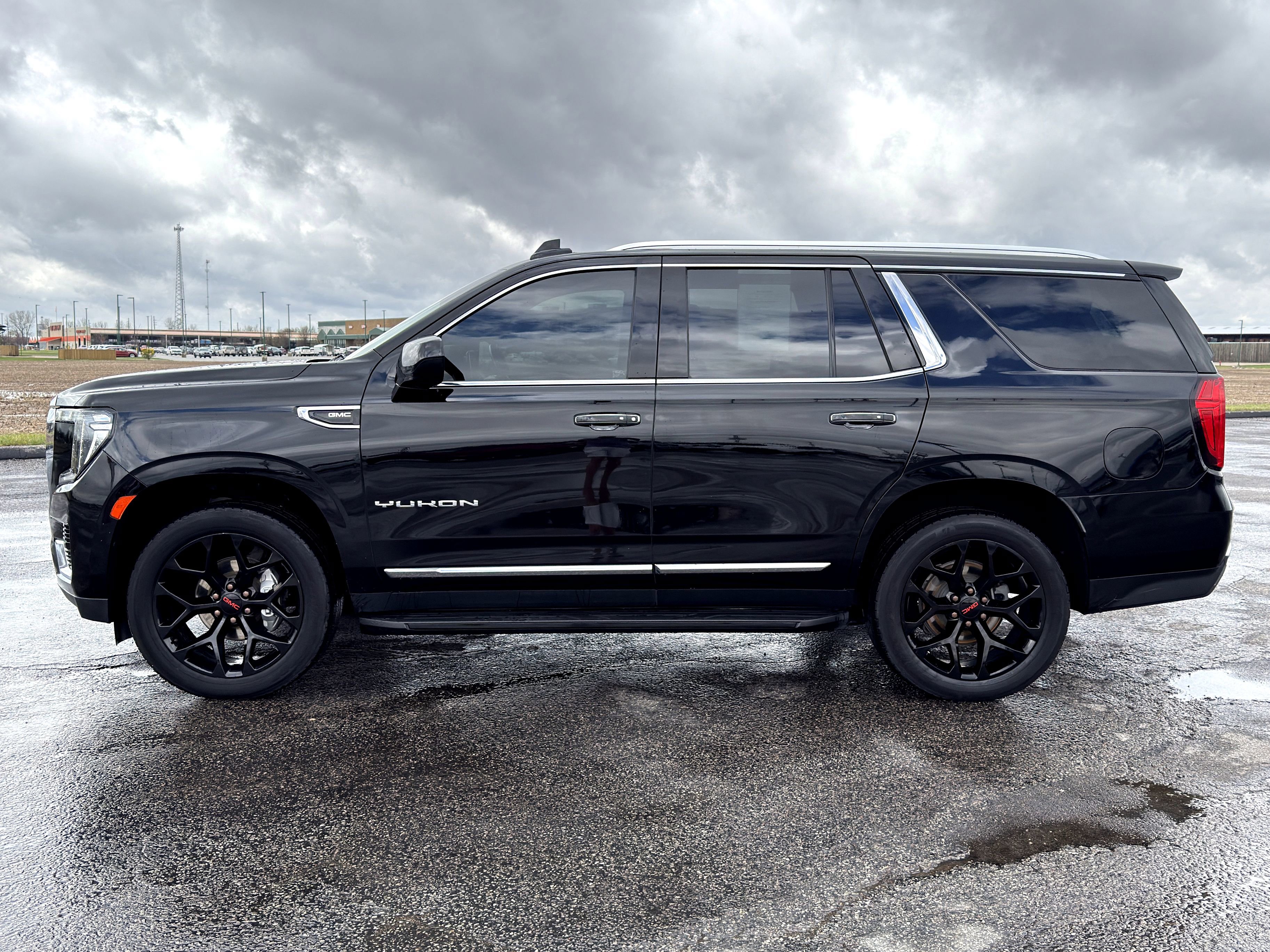 Used 2022 GMC Yukon SLT AWD/4WD image 6