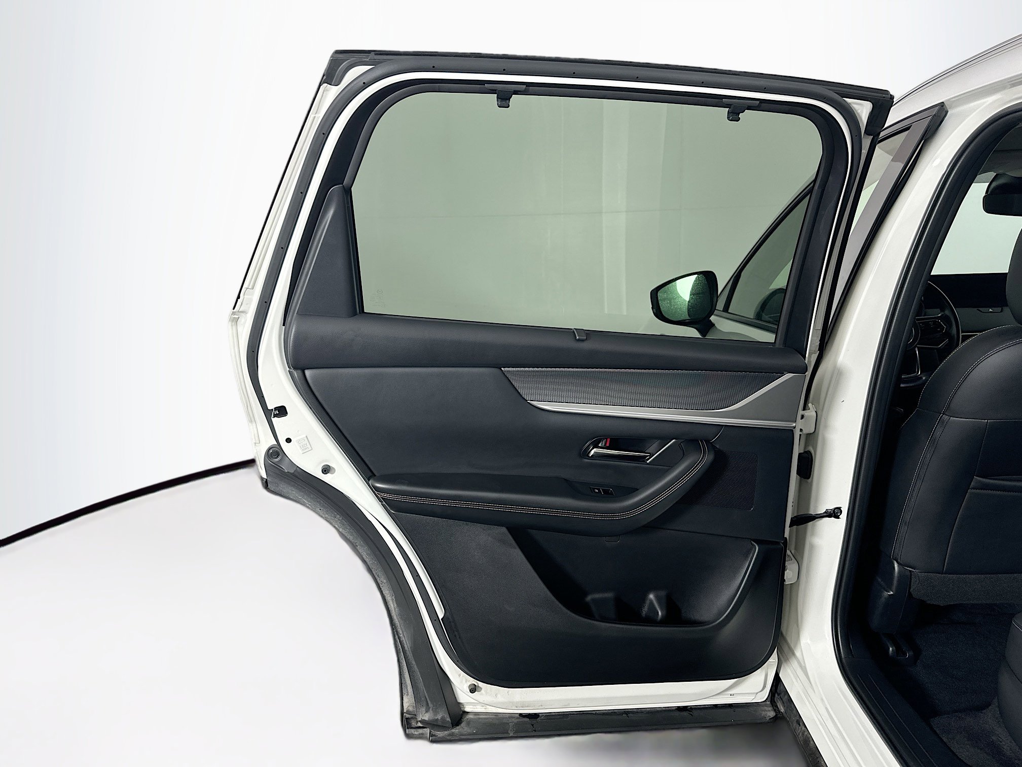 Used 2025 MAZDA CX-90 3.3 Turbo w/ Preferred Package image 28