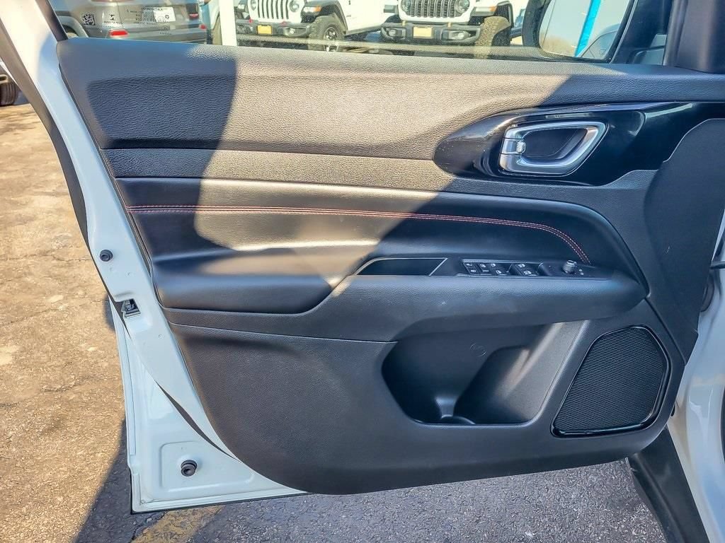 Certified 2022 Jeep Compass Trailhawk AWD/4WD image 18