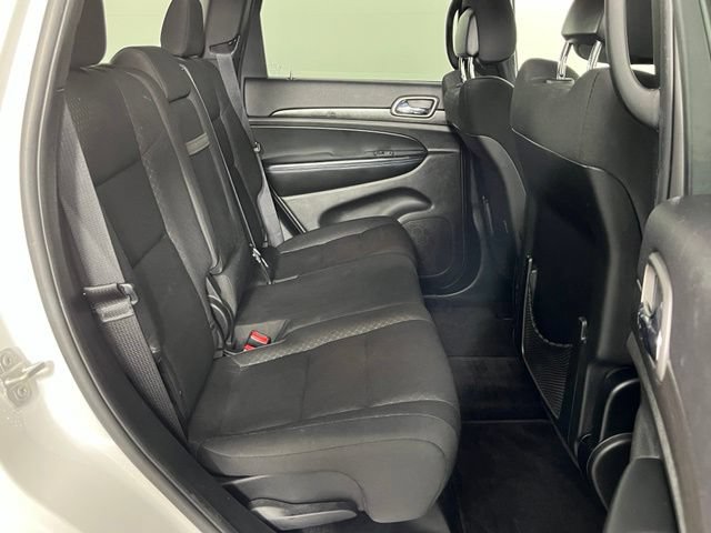 Used 2018 Jeep Grand Cherokee Laredo AWD/4WD image 29