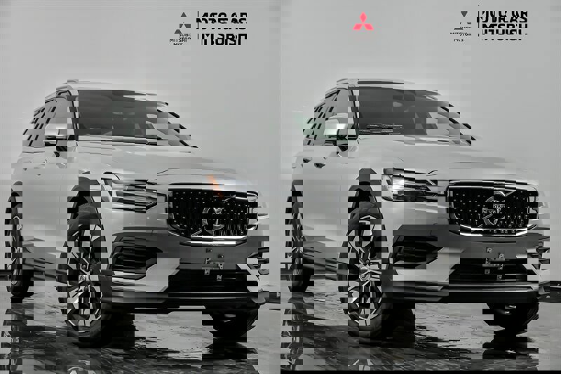 Used 2020 Volvo V60 T5 Cross Country w/ Protection Package Premier image 1