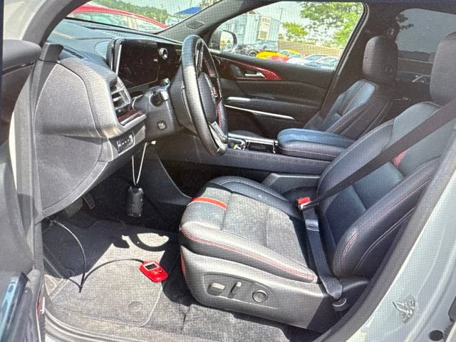 Used 2025 Chevrolet Traverse RS AWD/4WD image 10