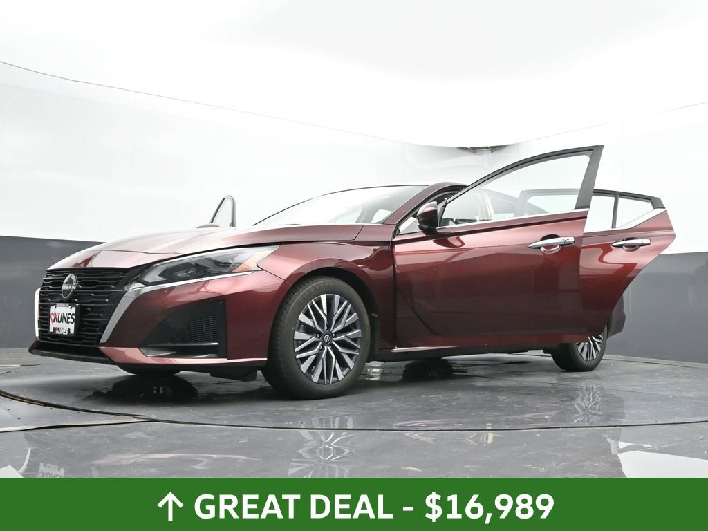 Used 2023 Nissan Altima 2.5 SV image 71