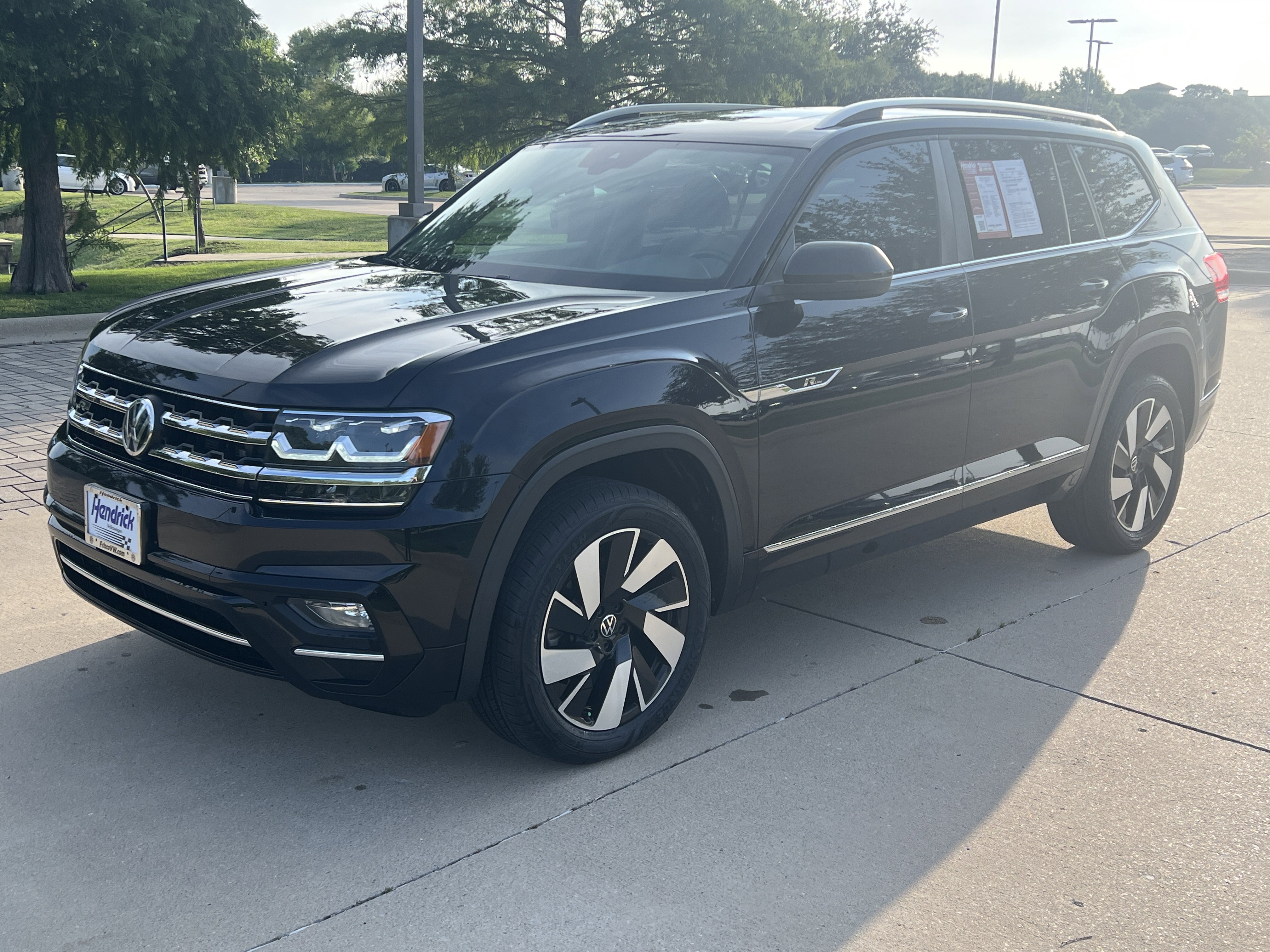Used 2019 Volkswagen Atlas SE w/ Panoramic Sunroof Package FWD image 5