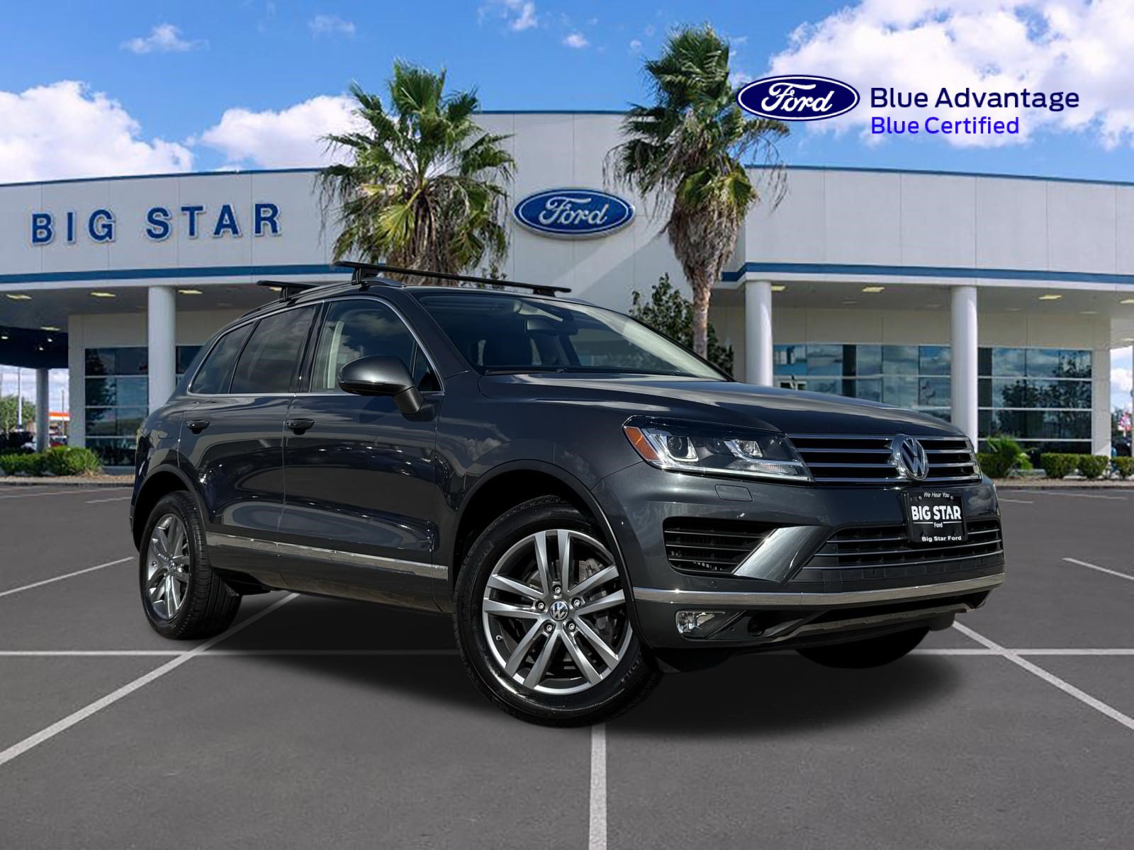 Used 2016 Volkswagen Touareg Sport AWD/4WD image 1