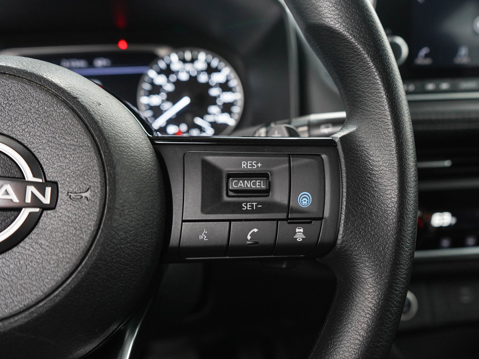 Used 2023 Nissan Rogue SV AWD/4WD image 25