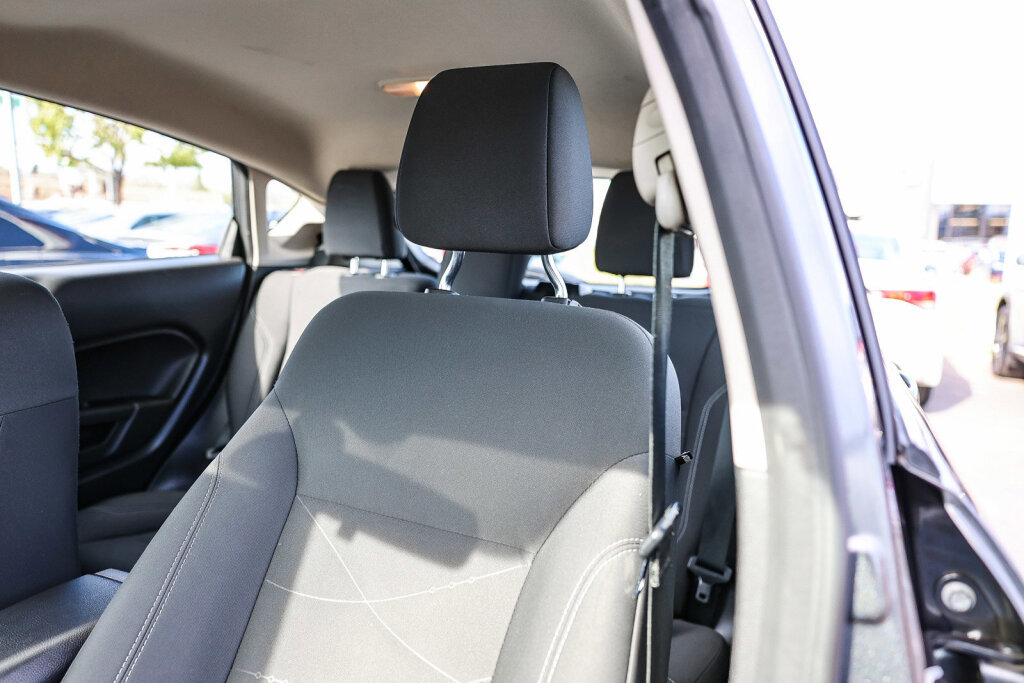 Used 2016 Ford Fiesta SE image 13