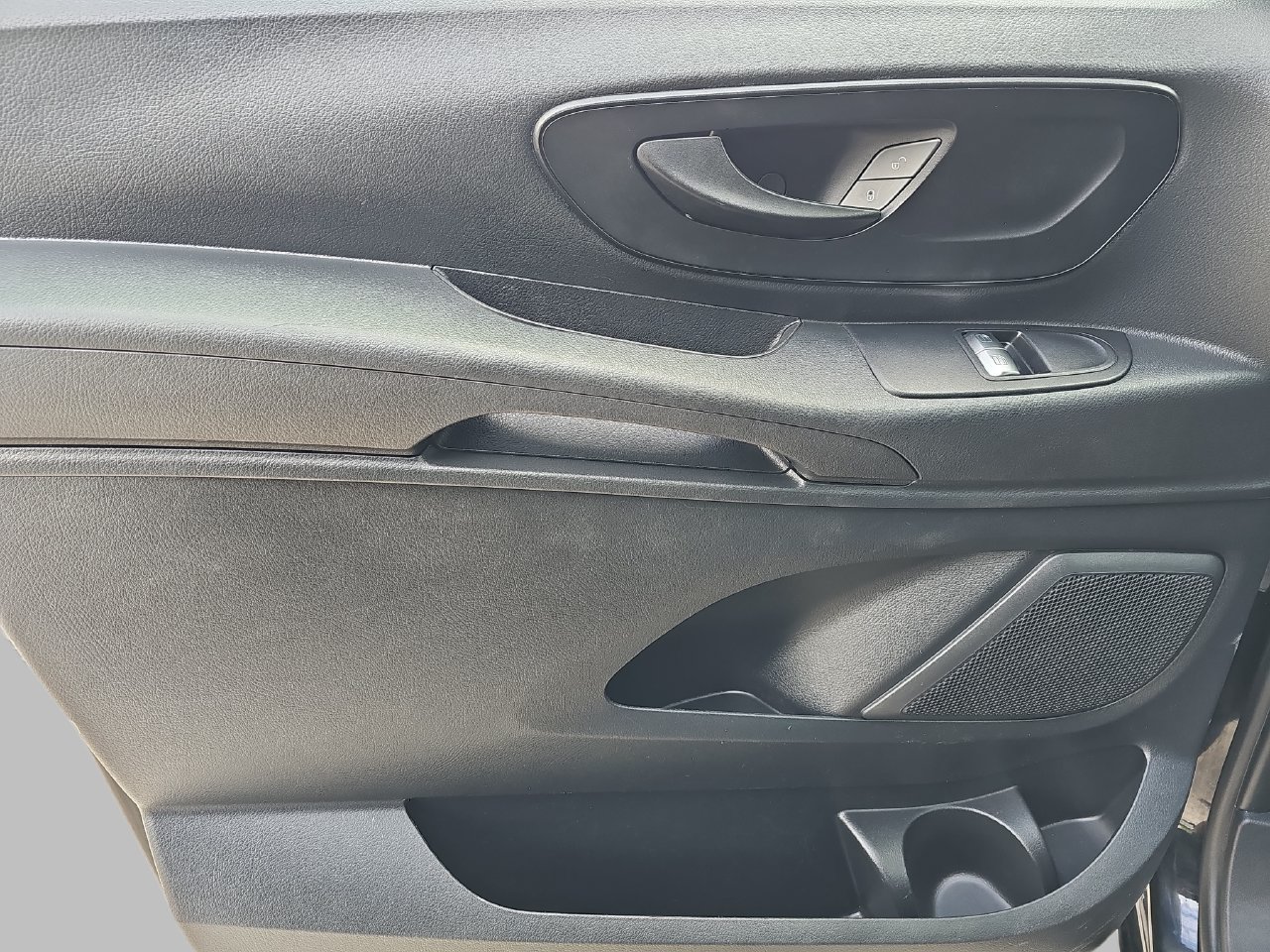 Used 2023 Mercedes-Benz Metris Passenger image 32