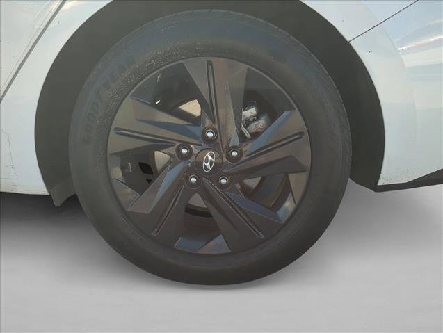 Used 2021 Hyundai Elantra SEL image 4