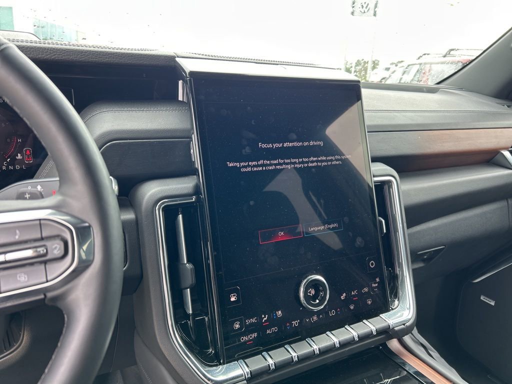 Used 2025 GMC Yukon XL Denali RWD image 22