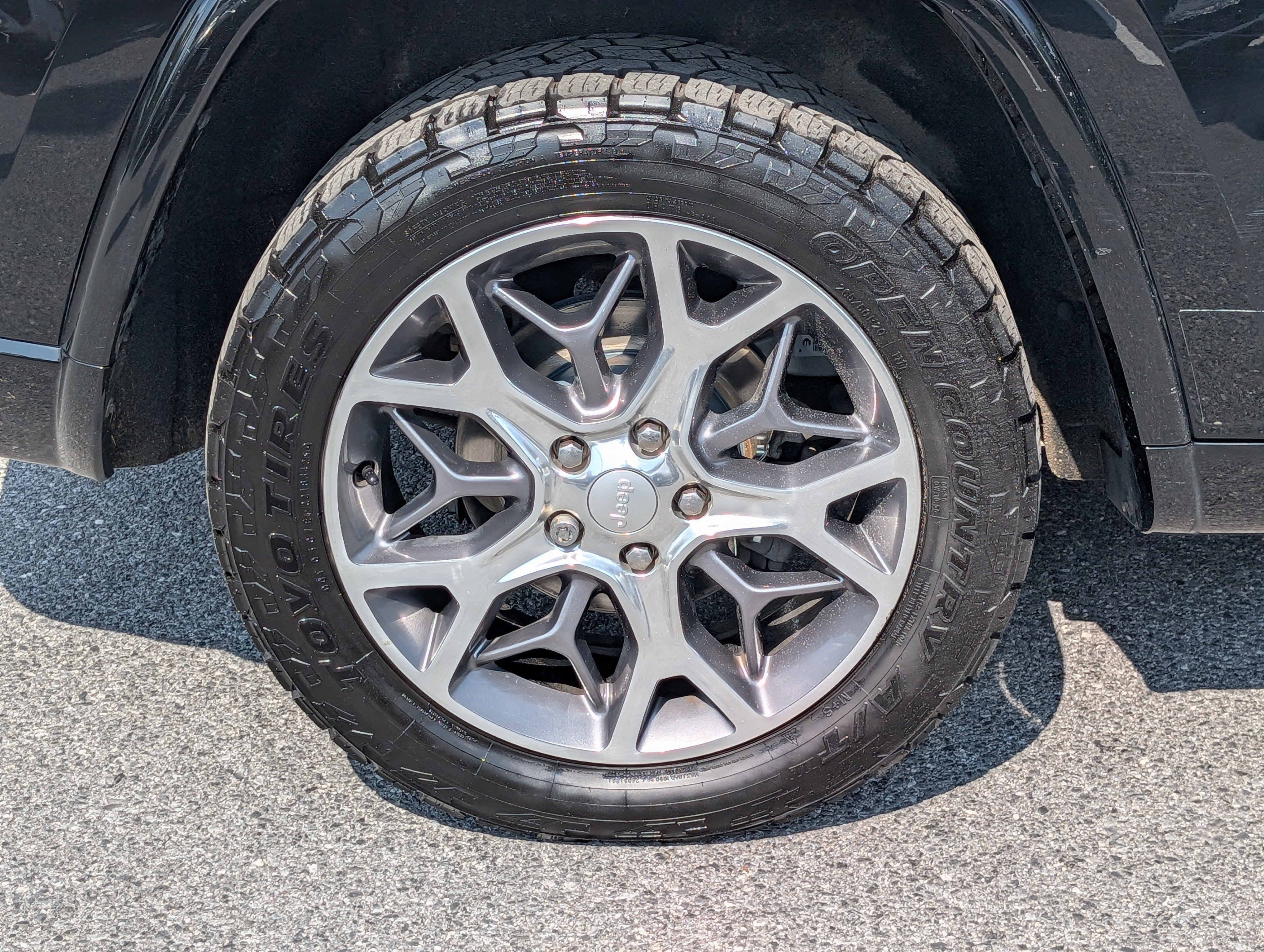 Used 2020 Jeep Grand Cherokee Overland AWD/4WD image 10