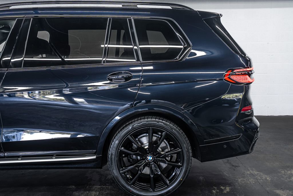 Used 2023 BMW X7 xDrive40i w/ M Sport Package image 13