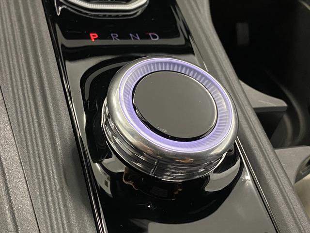 New 2026 Jeep Cherokee Overland w/ Trailer Tow Group image 22