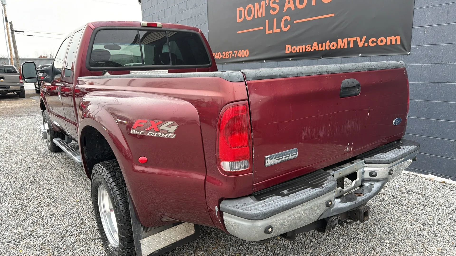 Used 2005 Ford F350 Lariat image 3