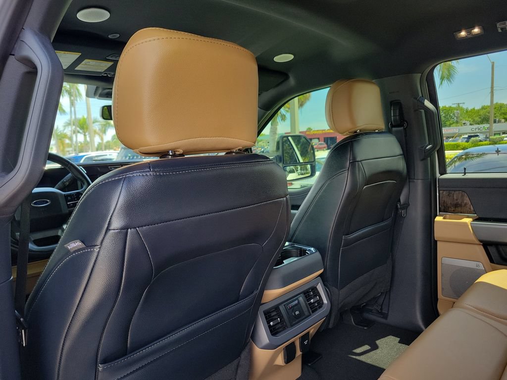 Used 2024 Ford F250 Lariat w/ Lariat Ultimate Package AWD/4WD image 26