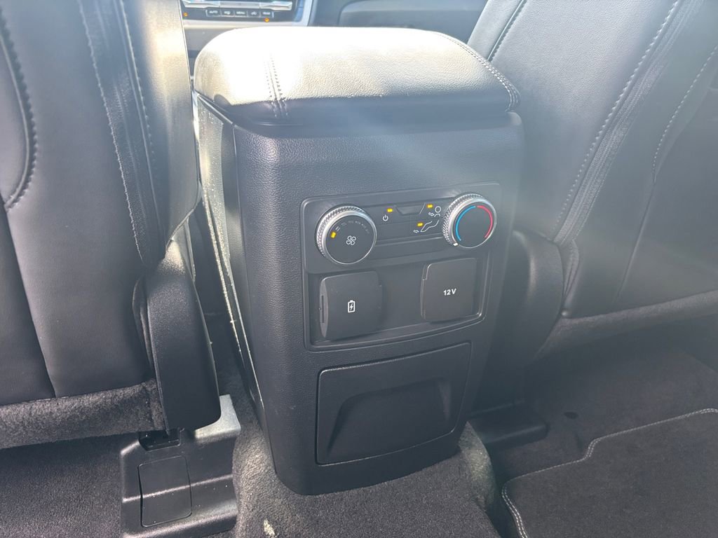 Used 2023 Ford Explorer XLT w/ Equipment Group 202A AWD/4WD image 33