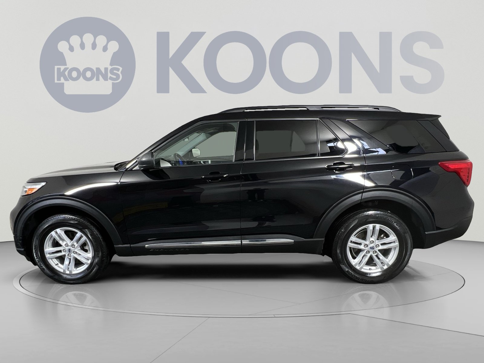 Certified 2023 Ford Explorer XLT w/ Equipment Group 202A