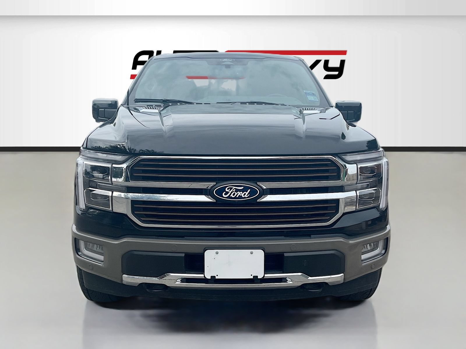 Used 2025 Ford F150 King Ranch w/ FX4 Off-Road Package AWD/4WD image 2