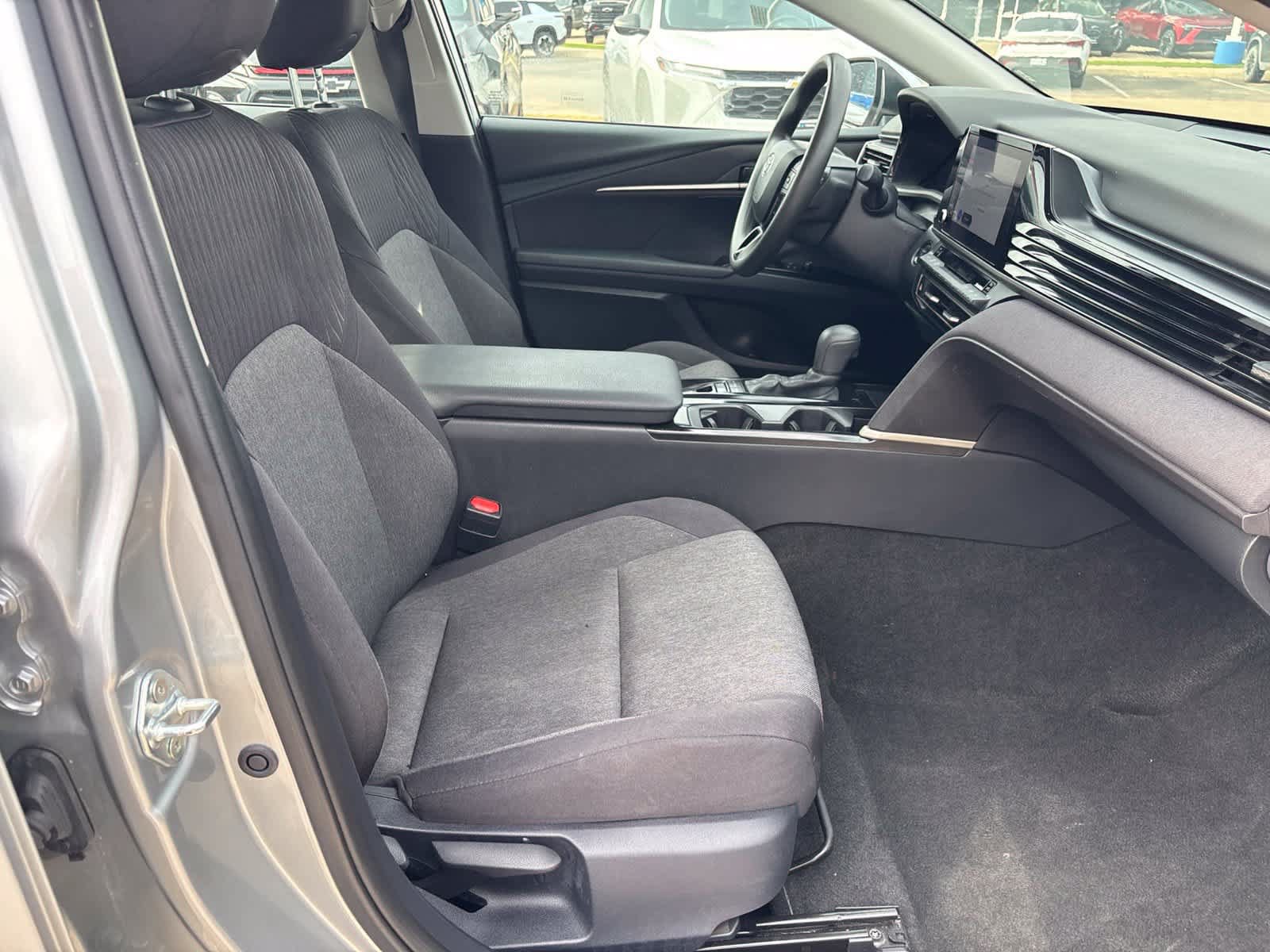 Used 2025 Toyota Camry LE FWD image 13