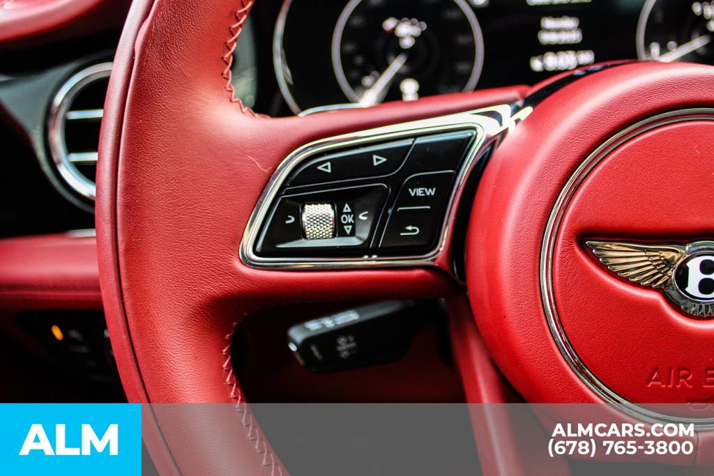 Used 2023 Bentley Bentayga image 28