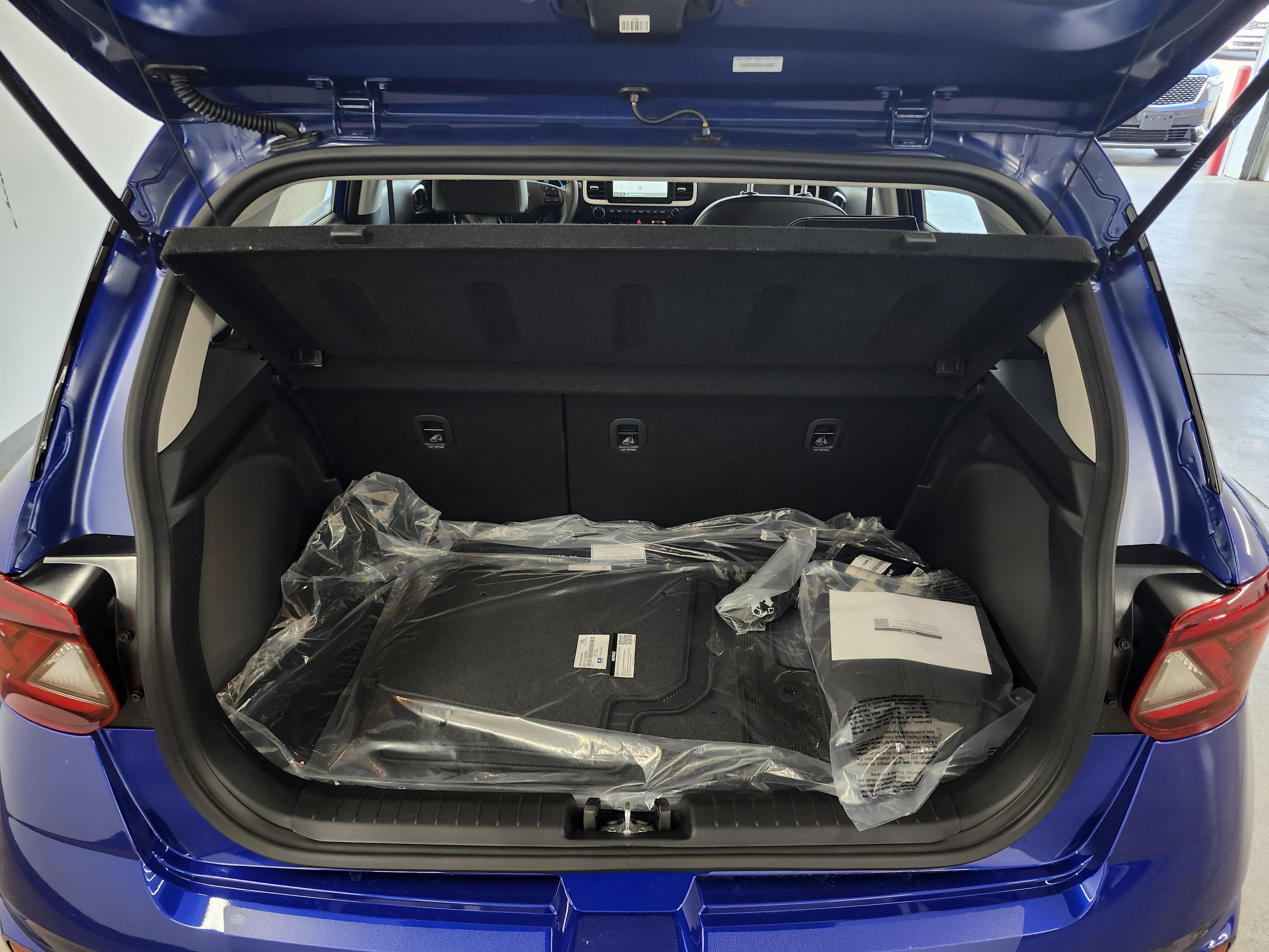 New 2025 Hyundai Venue Limited image 16