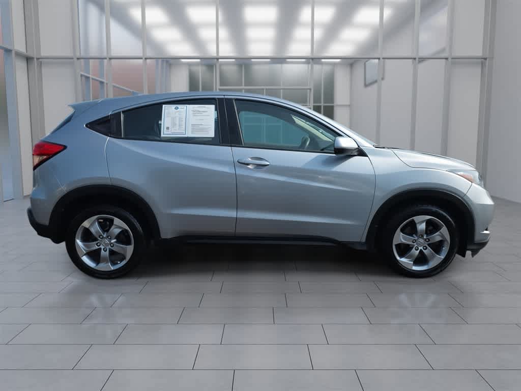 Certified 2018 Honda HR-V LX image 2