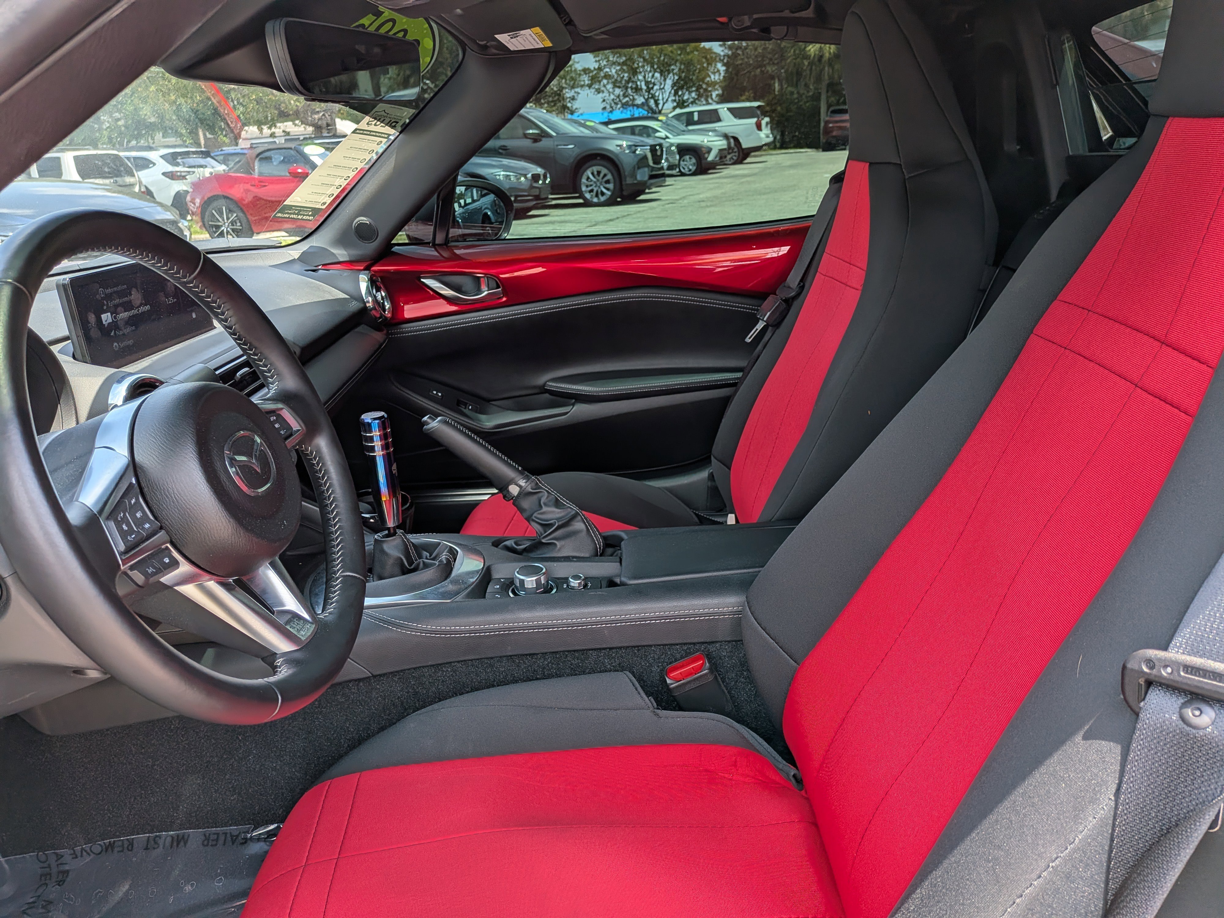 Used 2025 MAZDA MX-5 Miata RF Grand Touring w/ Weather Package RWD image 17