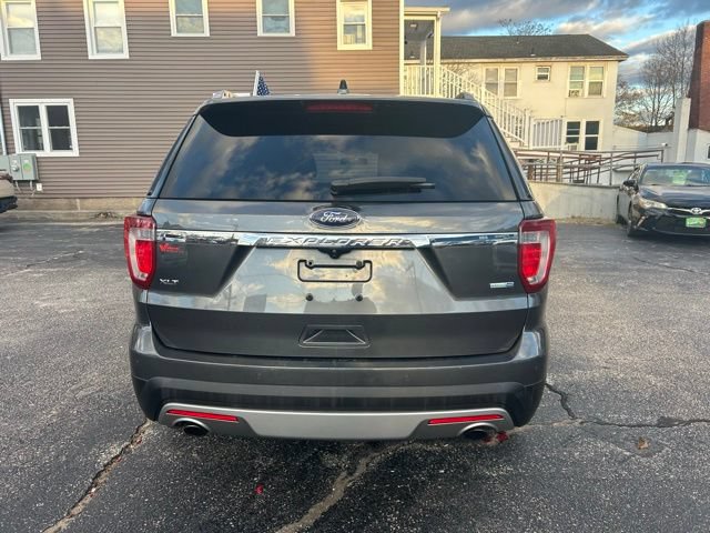 Used 2017 Ford Explorer XLT AWD/4WD image 10