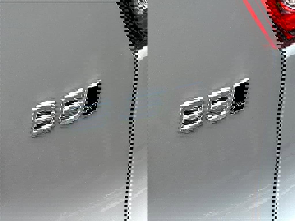 New 2026 Volvo XC40 B5 Ultra w/ Protection Package Premier image 6