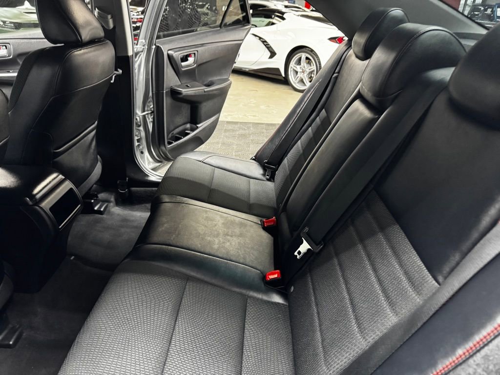 Used 2017 Toyota Camry SE FWD image 38