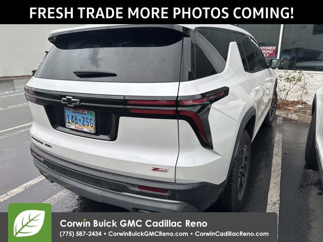 Used 2024 Chevrolet Traverse Z71 w/ Enhanced Driving Package AWD/4WD image 6