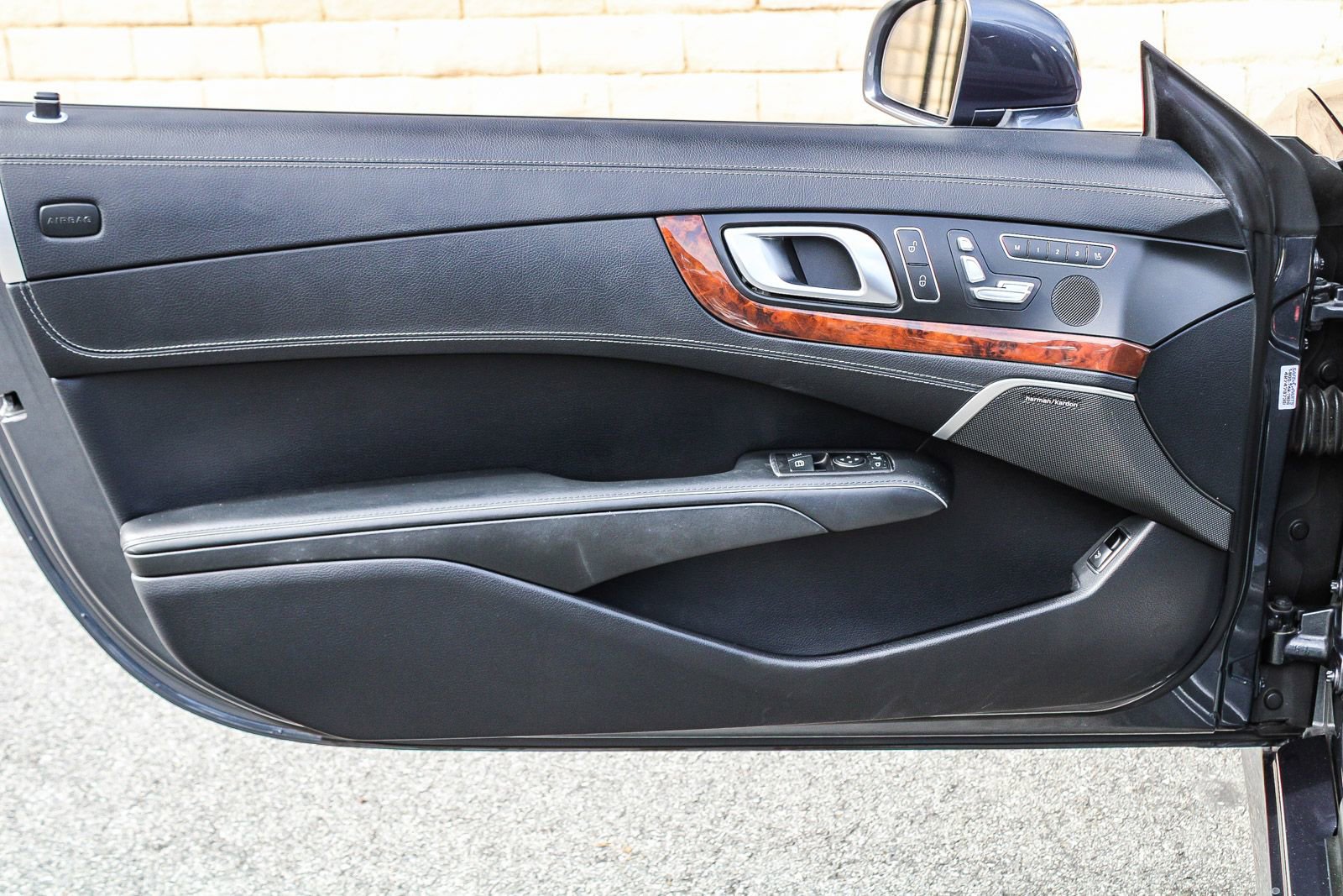 Used 2014 Mercedes-Benz SL 550 image 22