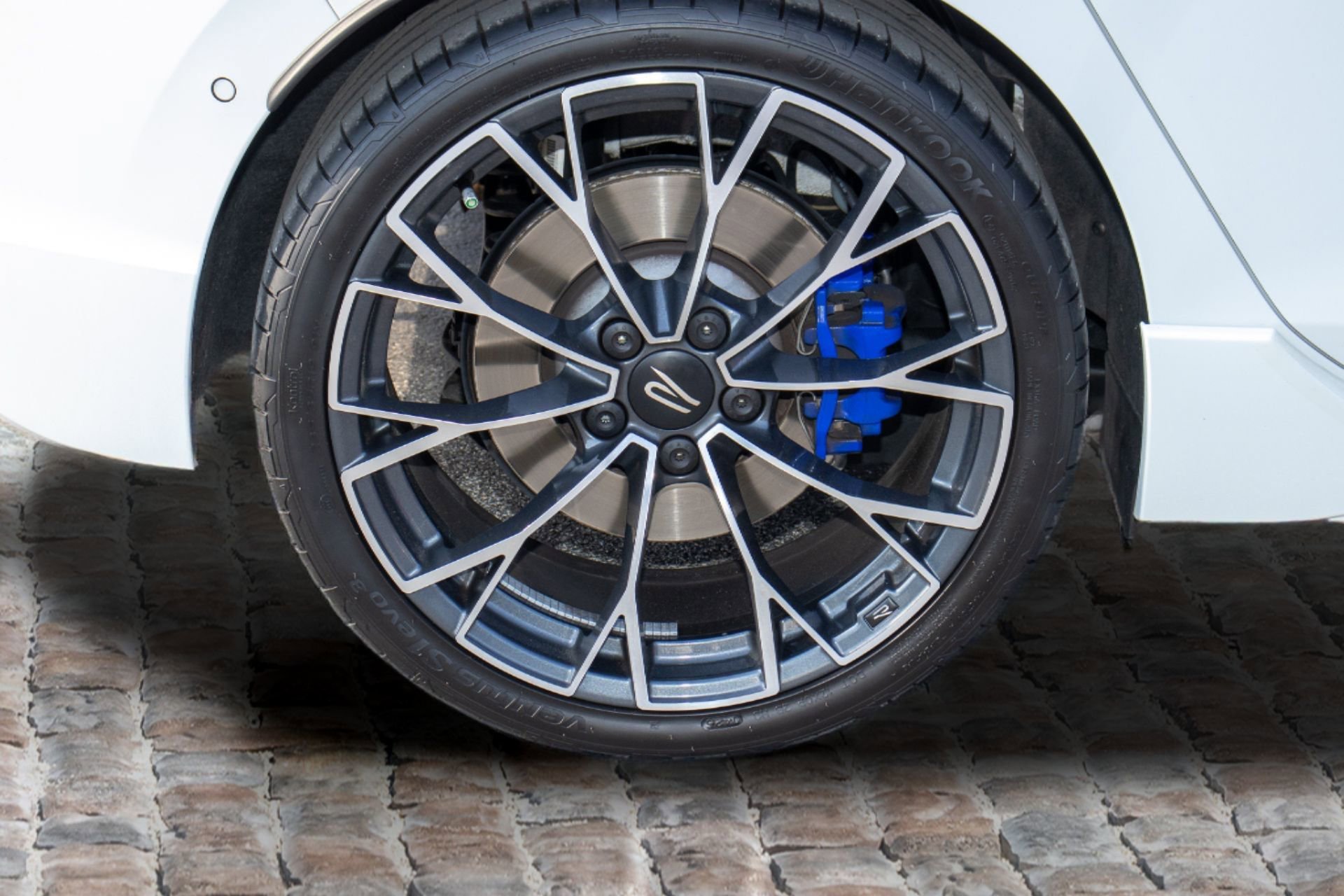 Used 2025 Volkswagen Golf w/ Euro Style Package image 39