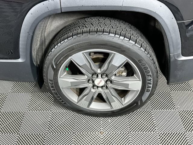 Used 2017 GMC Acadia SLT image 37