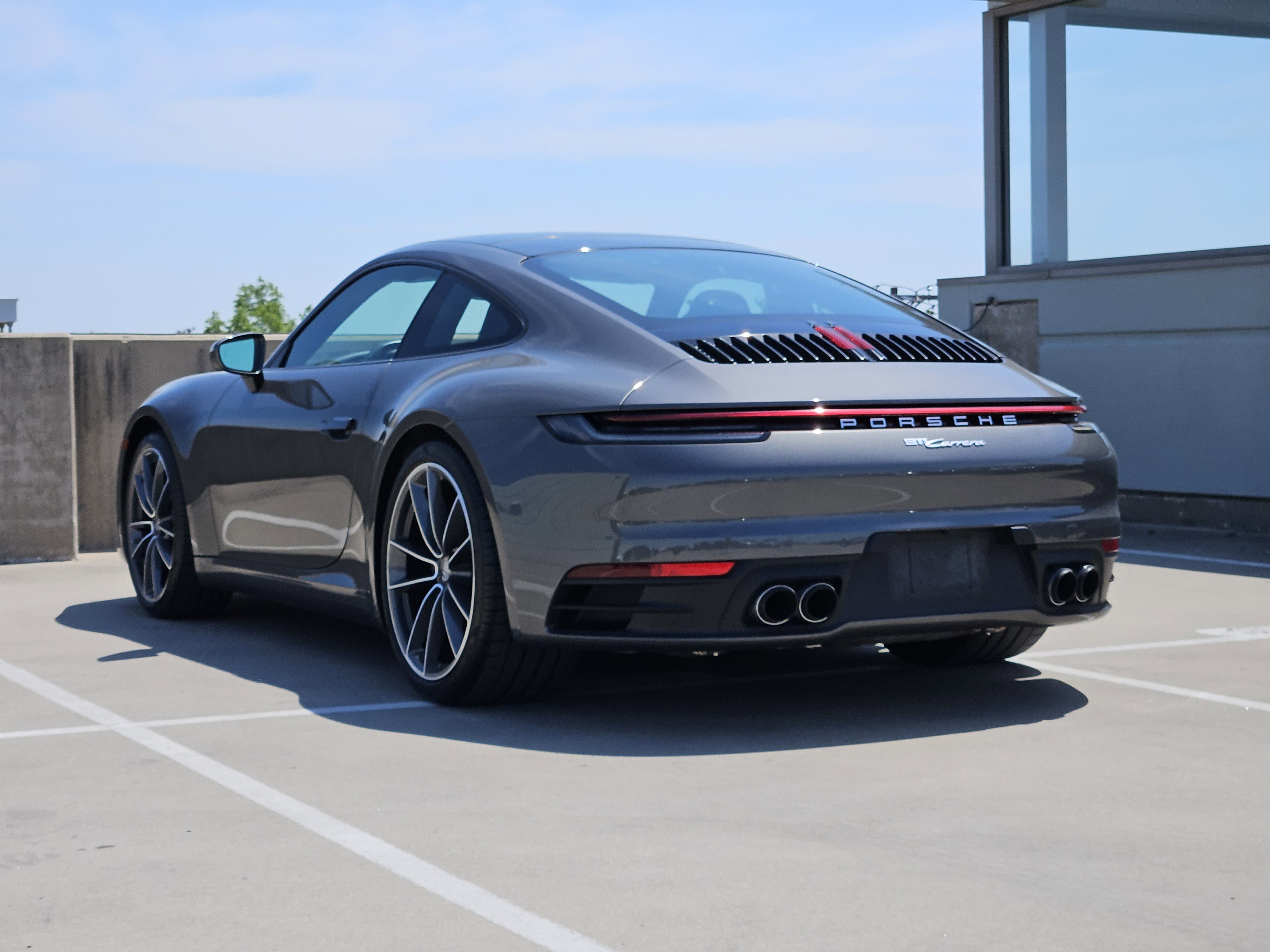 Used 2021 Porsche 911 Carrera RWD image 3