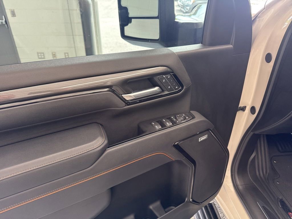 Used 2026 GMC Sierra 2500 AT4 w/ AT4 Premium Plus Package AWD/4WD image 19
