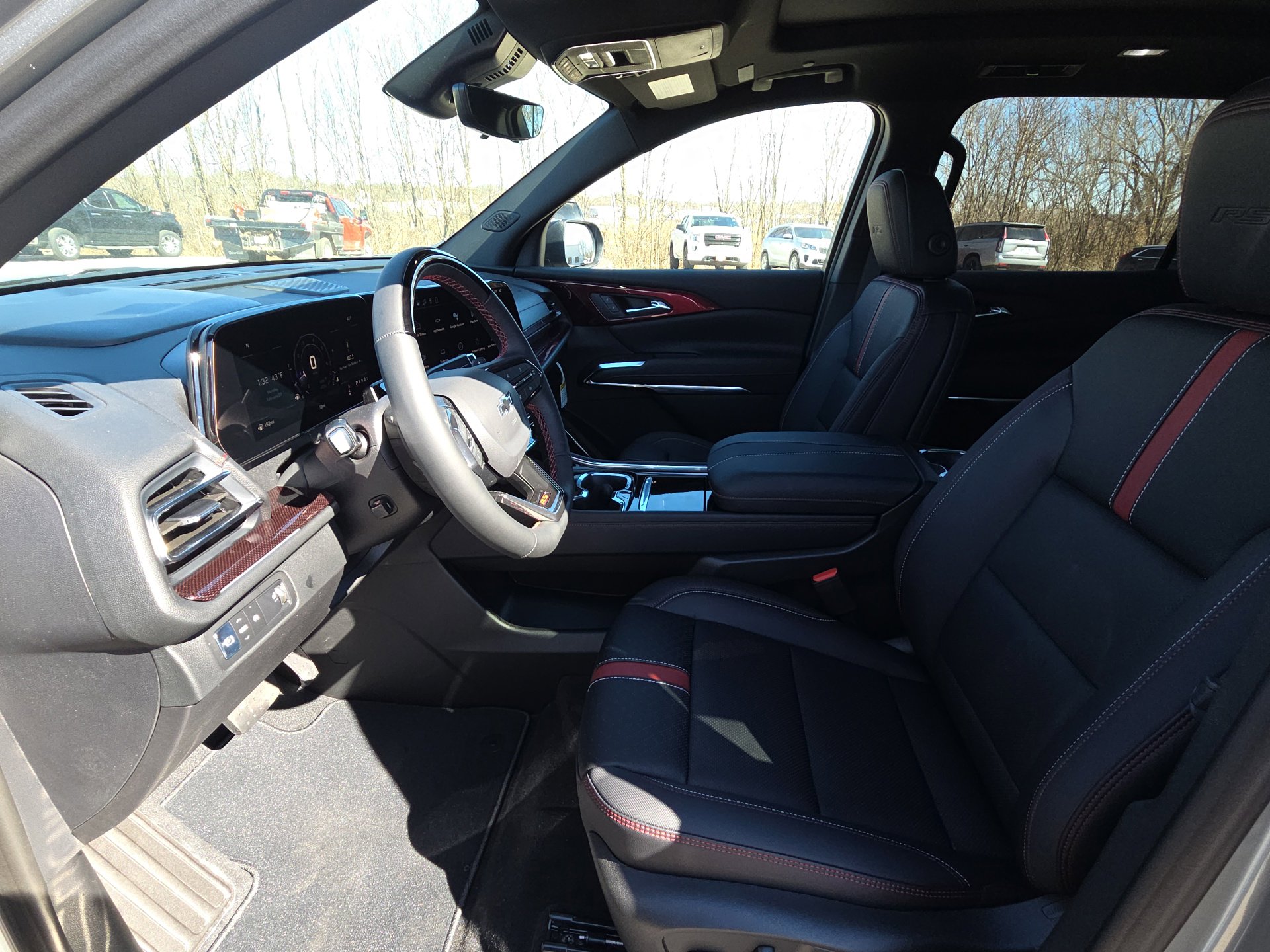 New 2026 Chevrolet Traverse RS FWD image 16