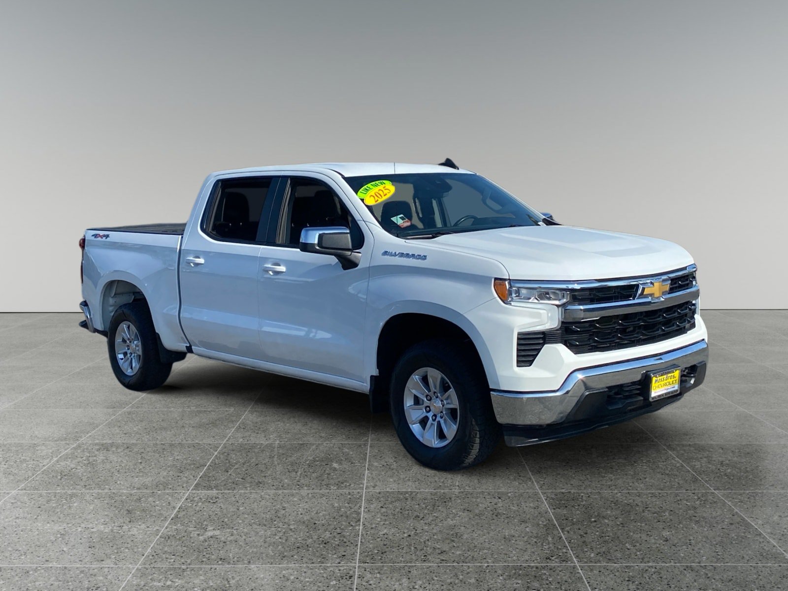 Used 2025 Chevrolet Silverado 1500 LT AWD/4WD image 7