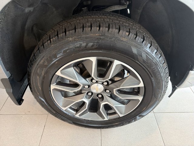Certified 2024 Chevrolet Silverado 1500 LT AWD/4WD image 15