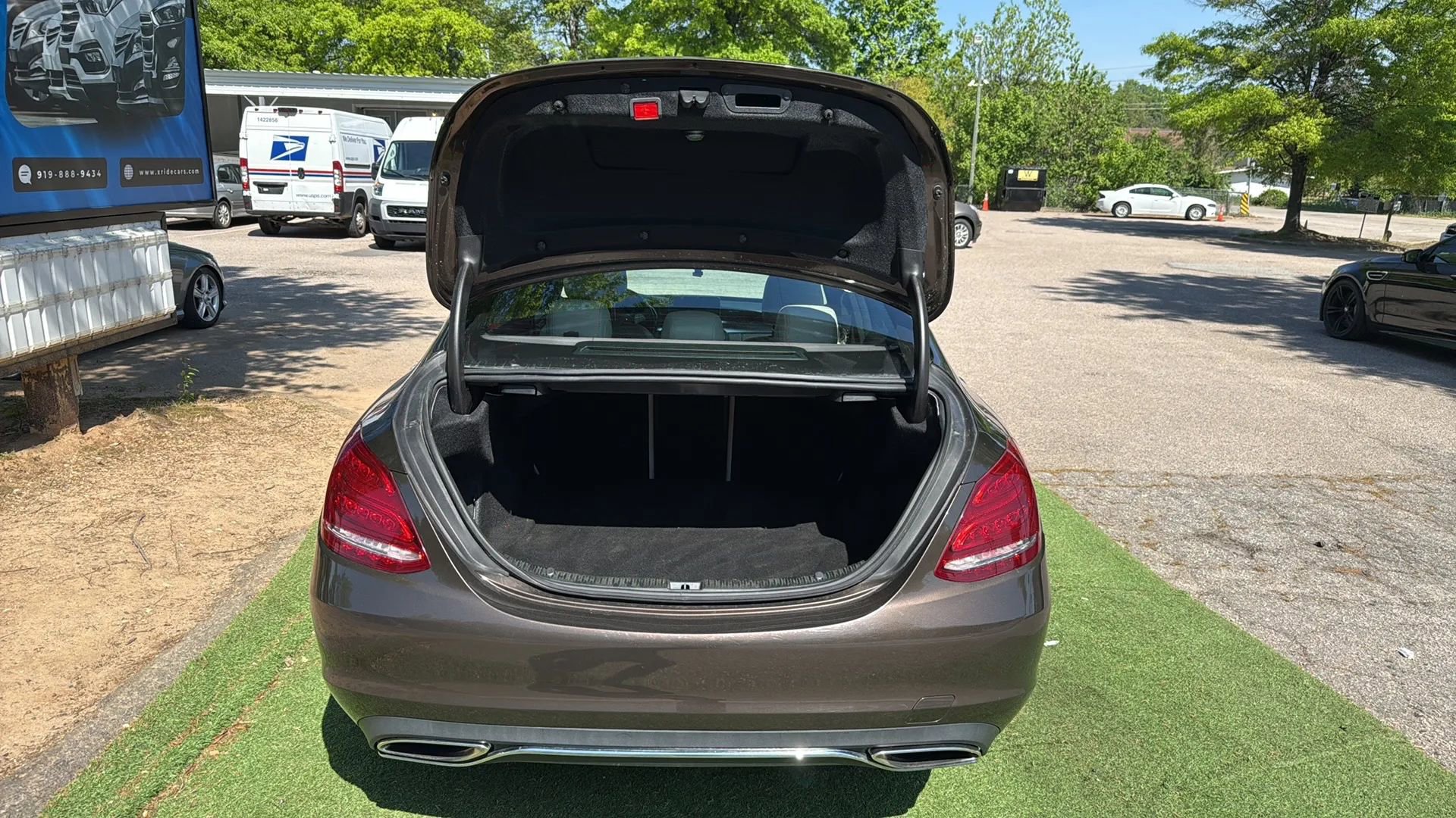 Used 2015 Mercedes-Benz C 300 4MATIC Sedan image 12