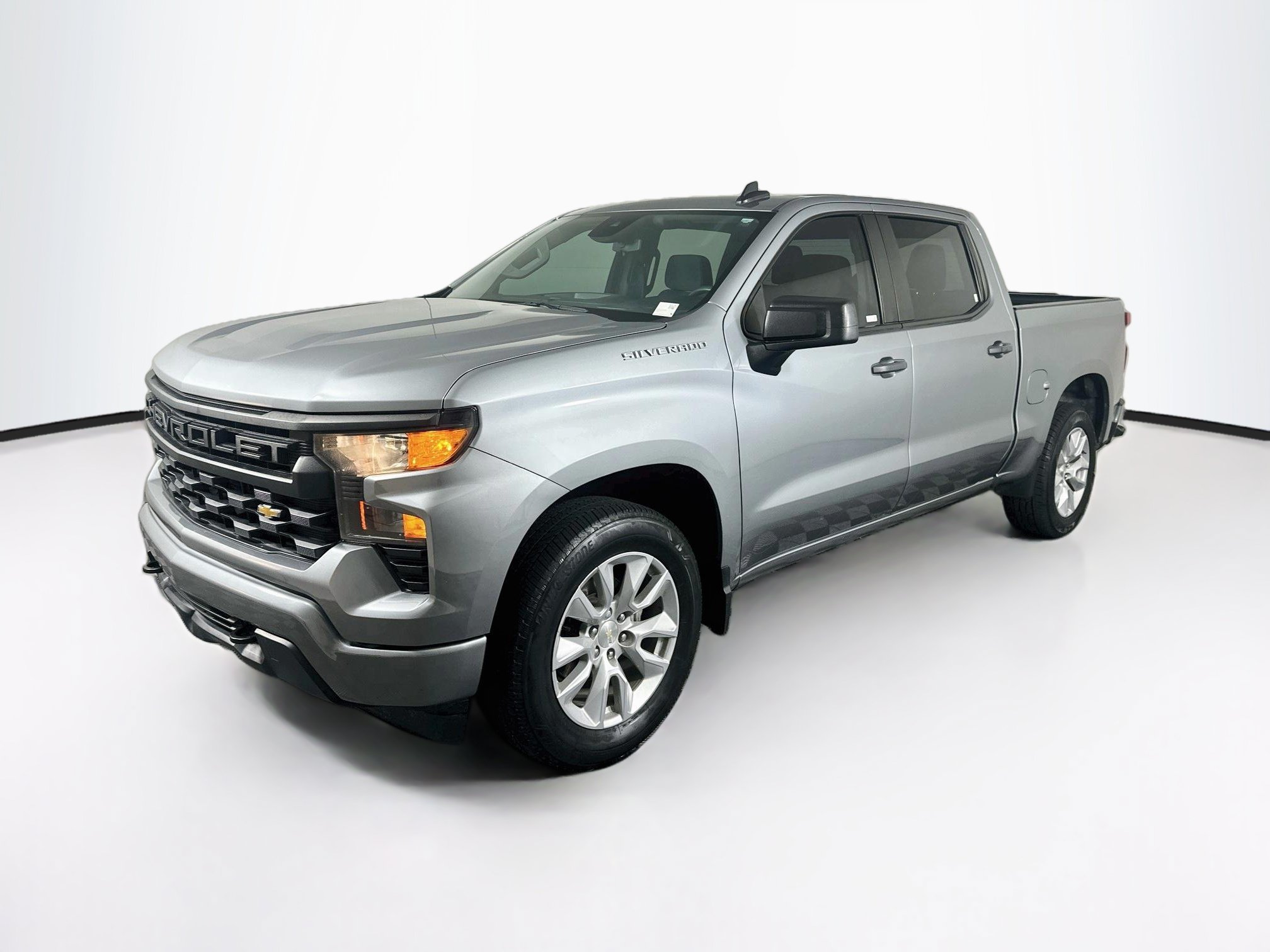 Used 2024 Chevrolet Silverado 1500 Custom RWD image 3