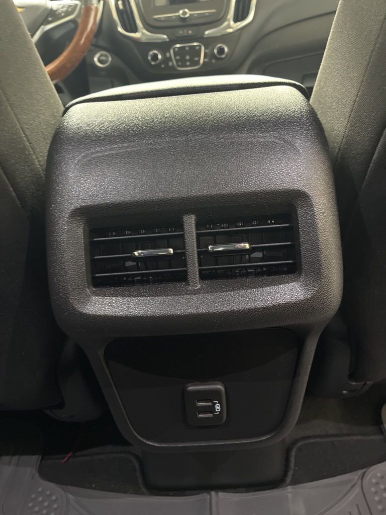 Used 2022 Chevrolet Equinox LT AWD/4WD image 27