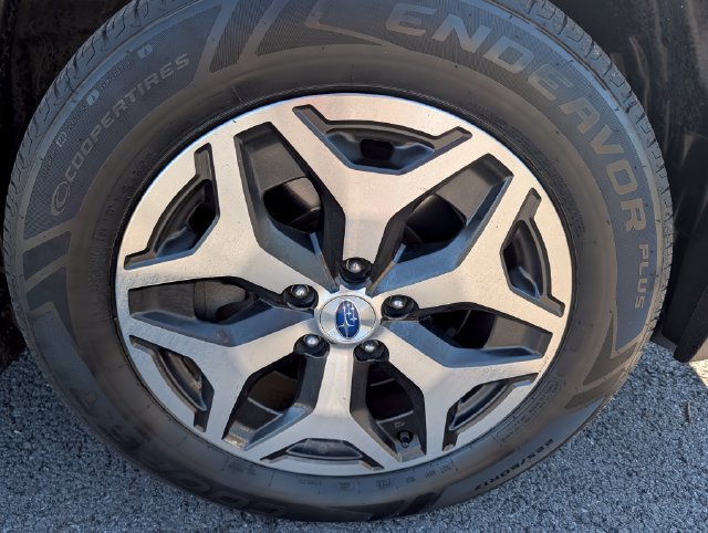 Used 2020 Subaru Forester Premium AWD/4WD image 9