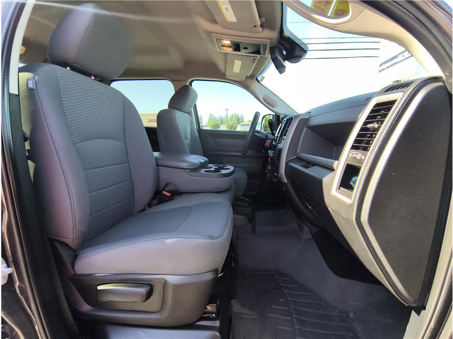Used 2016 RAM 2500 Tradesman w/ Chrome Appearance Group AWD/4WD image 14