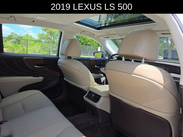 Used 2019 Lexus LS 500 w/ Accessory Package (Z2) RWD image 12