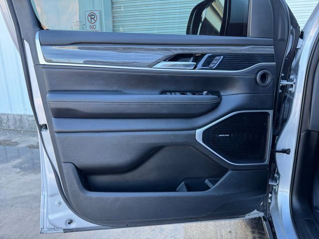 Used 2022 Jeep Wagoneer Series III image 4